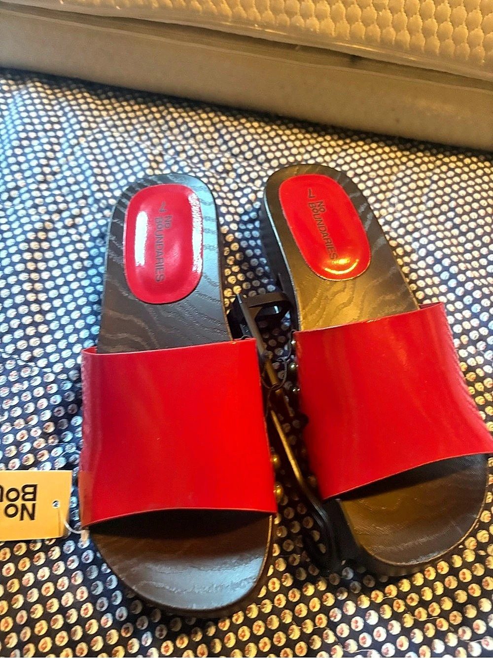 No Boundaries Red Studded Slide Mules US 7 NWT